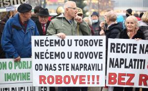 Foto: Dž.K./Radiosarajevo / Poruke sa prošlih protesta u Sarajevu